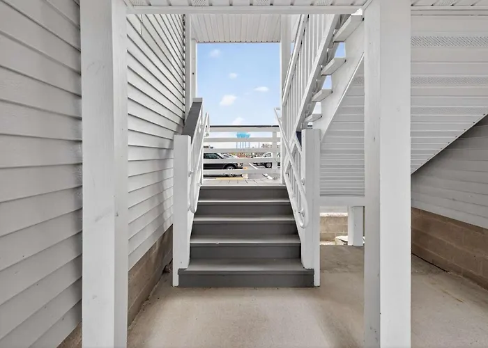 Holiday home Bradley On The Bay 223e Walk To & Dining